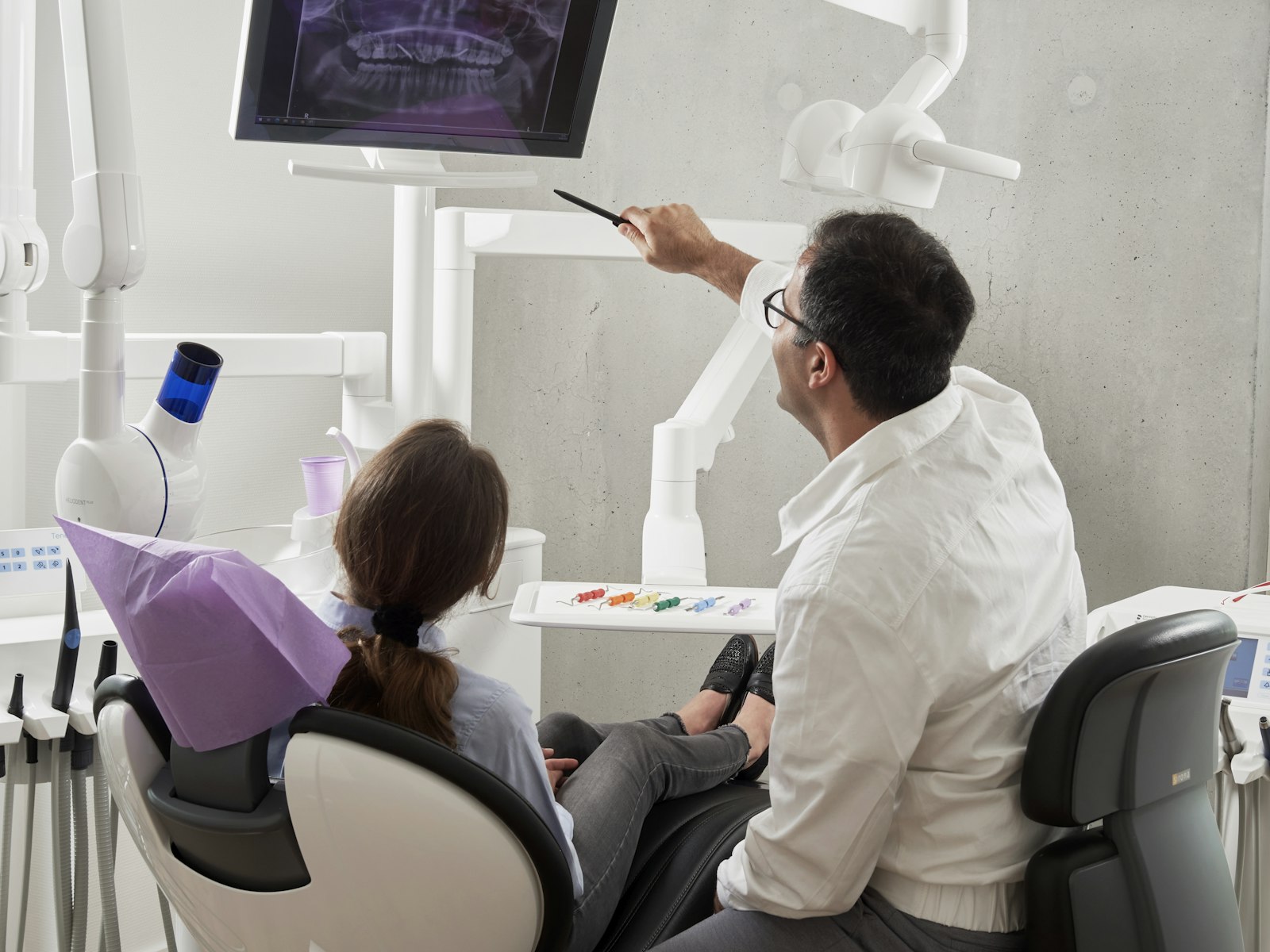Dental clinic instruments